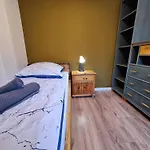 Gross, 8 Personen, 5 Zimmer, 2 Baeder Appartamento *