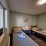 Gross, 8 Personen, 5 Zimmer, 2 Baeder Appartamento