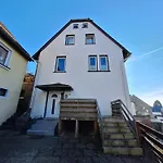 Gross, 8 Personen, 5 Zimmer, 2 Baeder Appartamento
