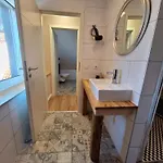 Gross, 8 Personen, 5 Zimmer, 2 Baeder Appartamento