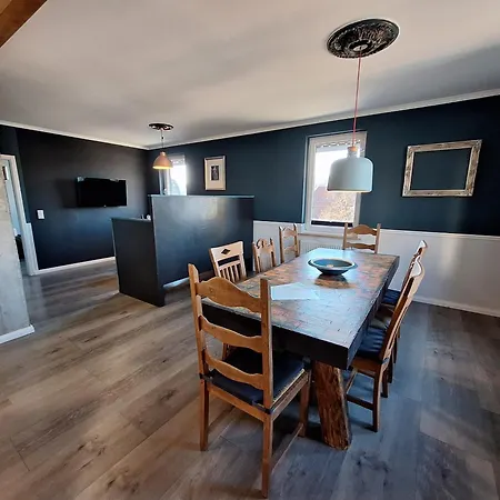 Апартаменты Gross, 8 Personen, 5 Zimmer, 2 Baeder Эрлингхаузен