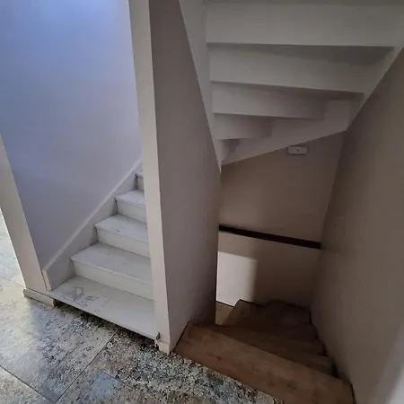 Gross, 8 Personen, 5 Zimmer, 2 Baeder Apartamento Oerlinghausen