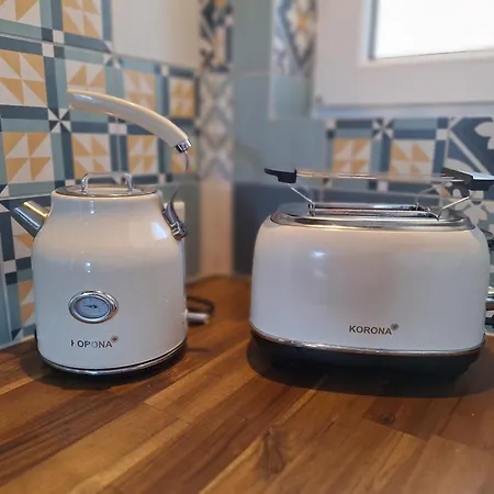 Gross, 8 Personen, 5 Zimmer, 2 Baeder *