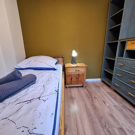 Gross, 8 Personen, 5 Zimmer, 2 Baeder Apartment *