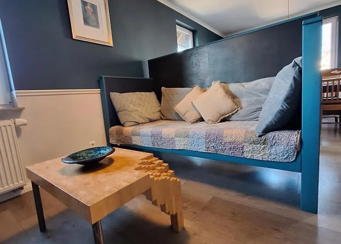 Gross, 8 Personen, 5 Zimmer, 2 Baeder