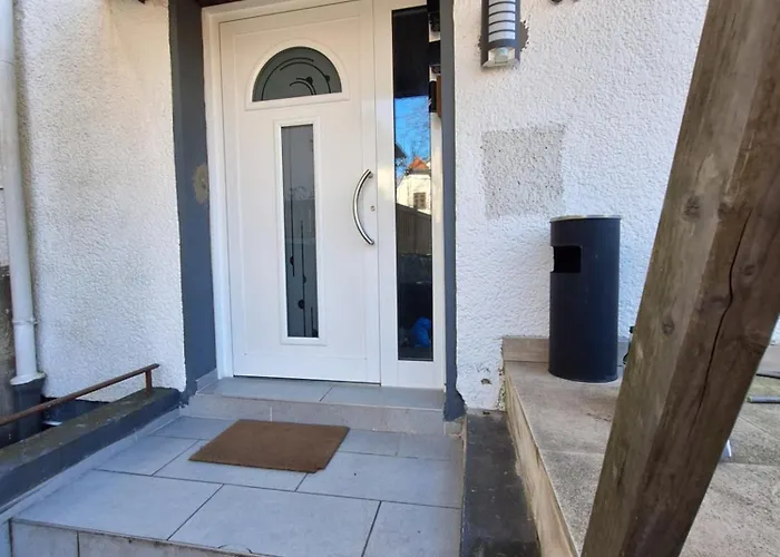 Gross, 8 Personen, 5 Zimmer, 2 Baeder Oerlinghausen