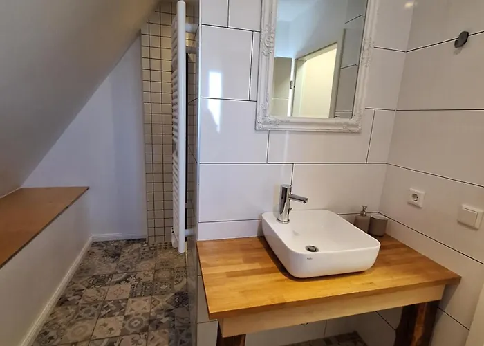 Gross, 8 Personen, 5 Zimmer, 2 Baeder Apartamento Oerlinghausen